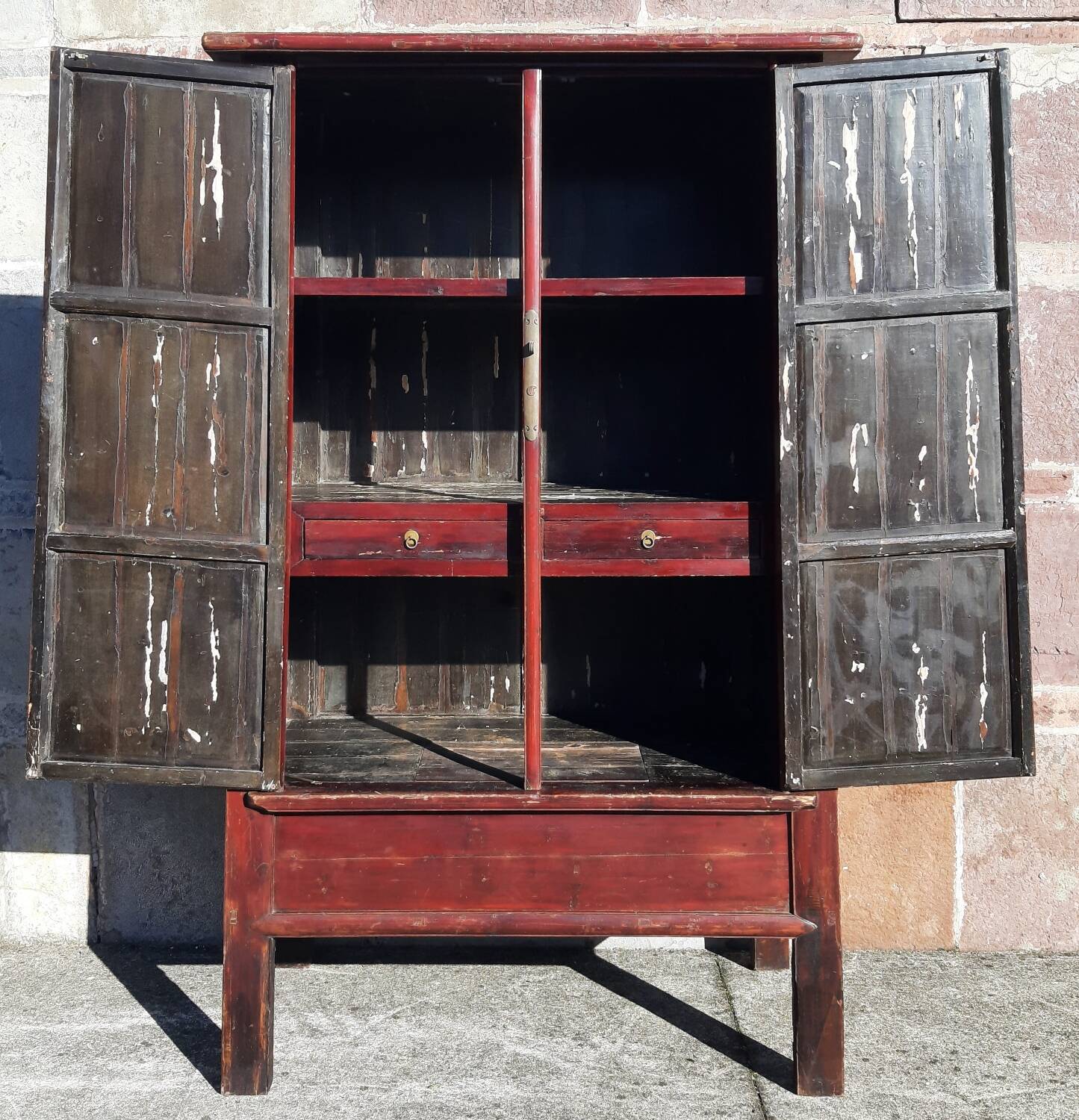 19th-century Chinese wardrobe (Height 2.6m)