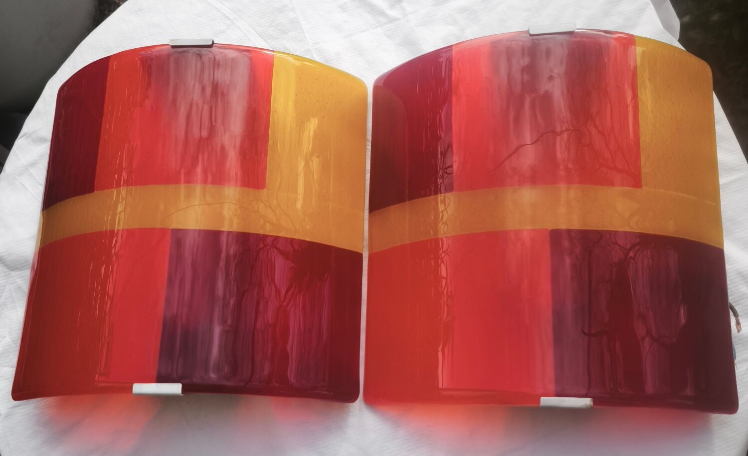 Pair of Italian wall lights in Murano glass