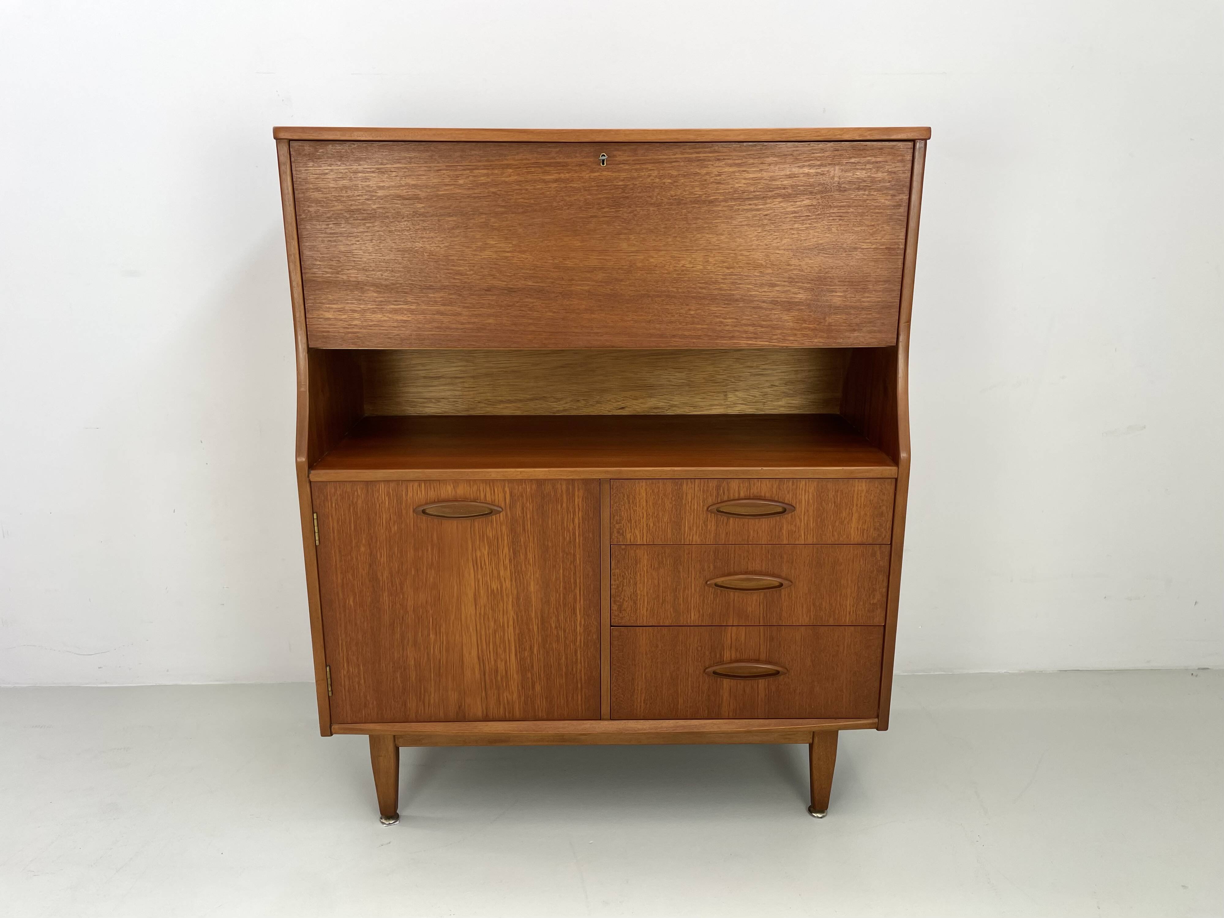 Secrétaire vintage en teck des années 1960 par Jentique.