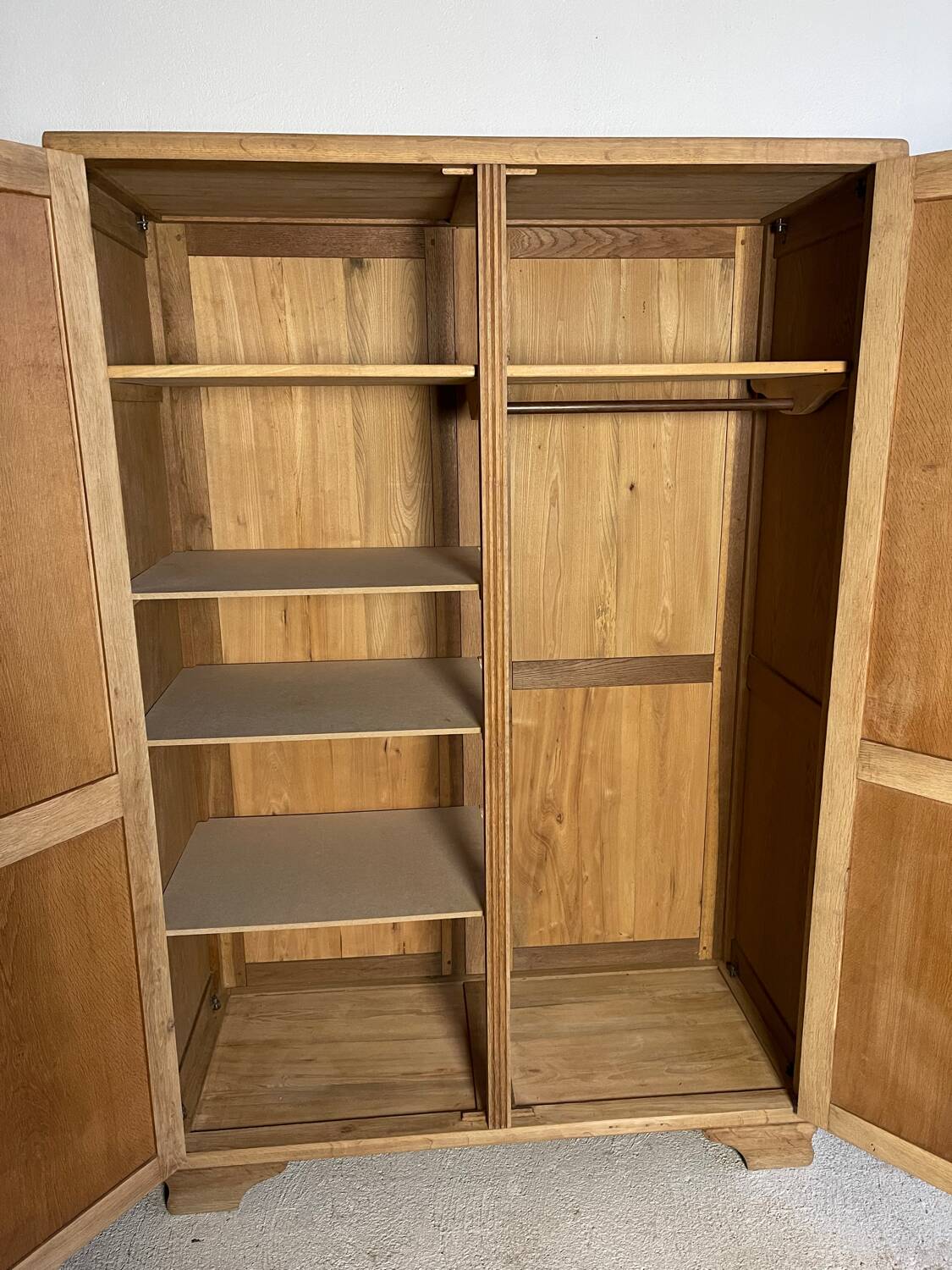 Parisian wardrobe in solid oak