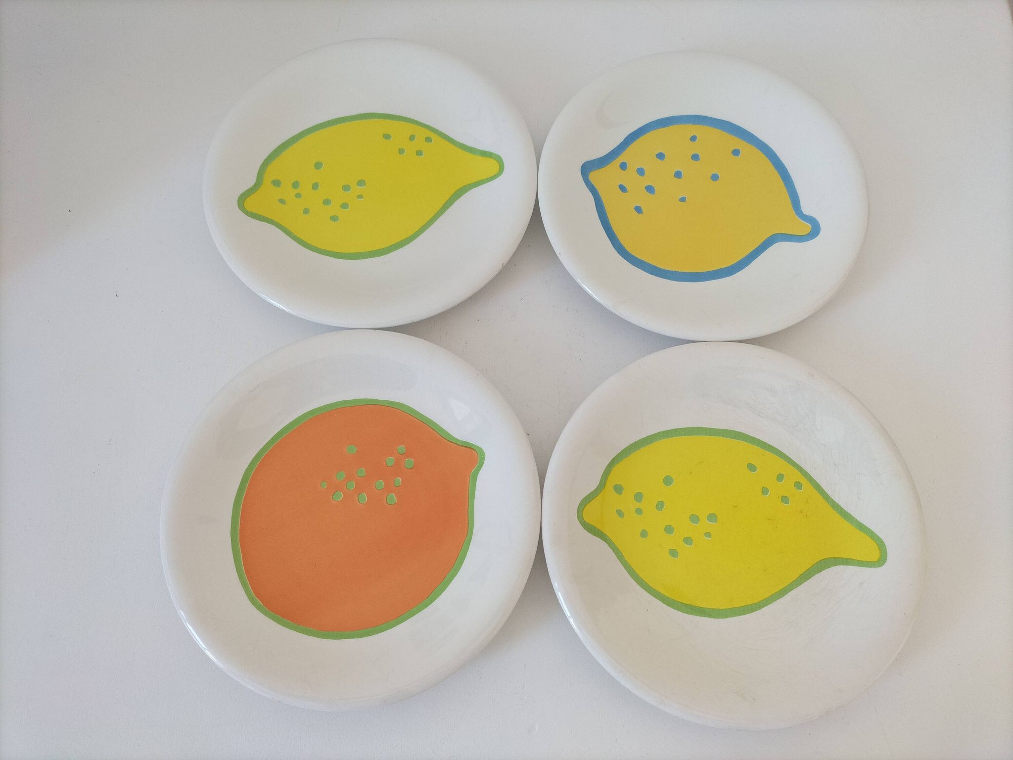 4 vintage Italian lemon and orange pop pattern plates