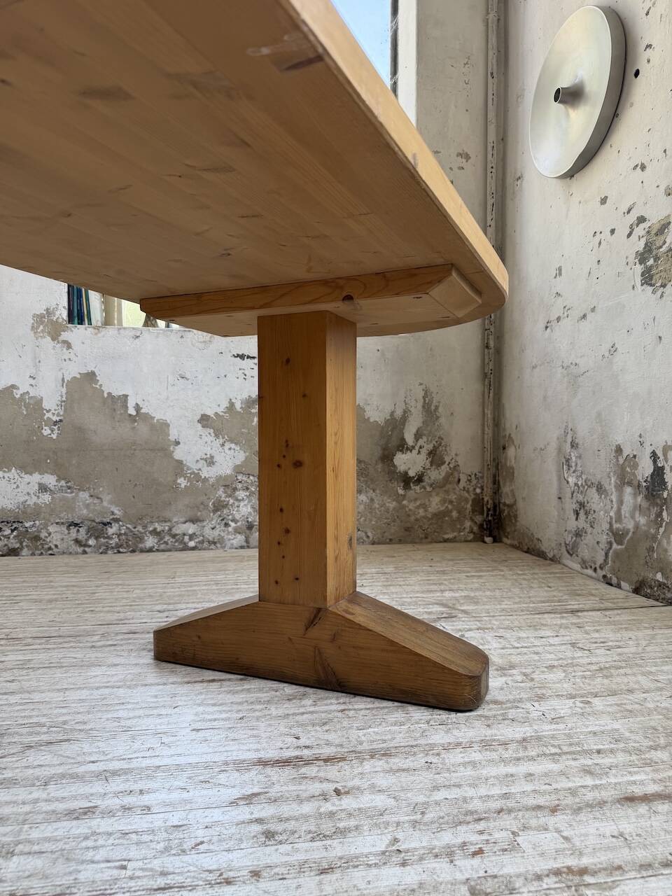 Brutalist pine oval table