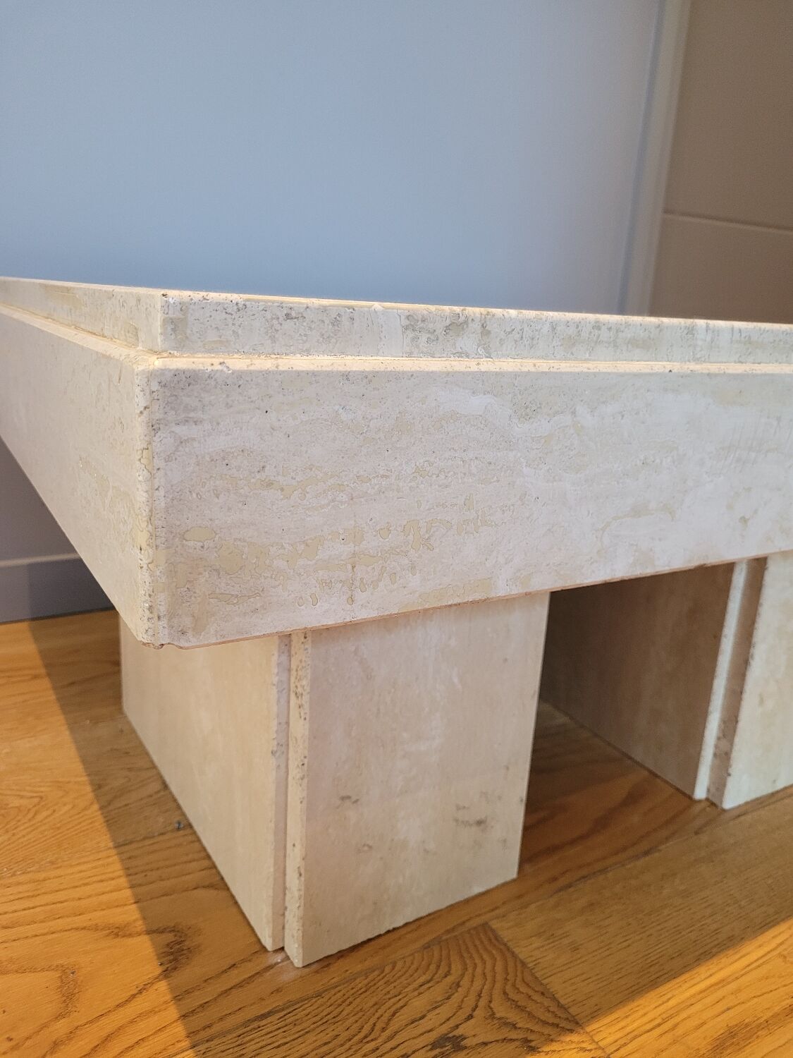 Table basse en travertin