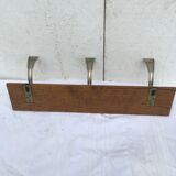 Coat rack with 3 aluminum hooks