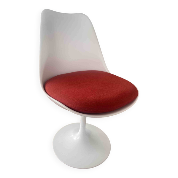 Chaise Eero Saarinen pivotantes