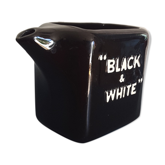 Pichet black & white