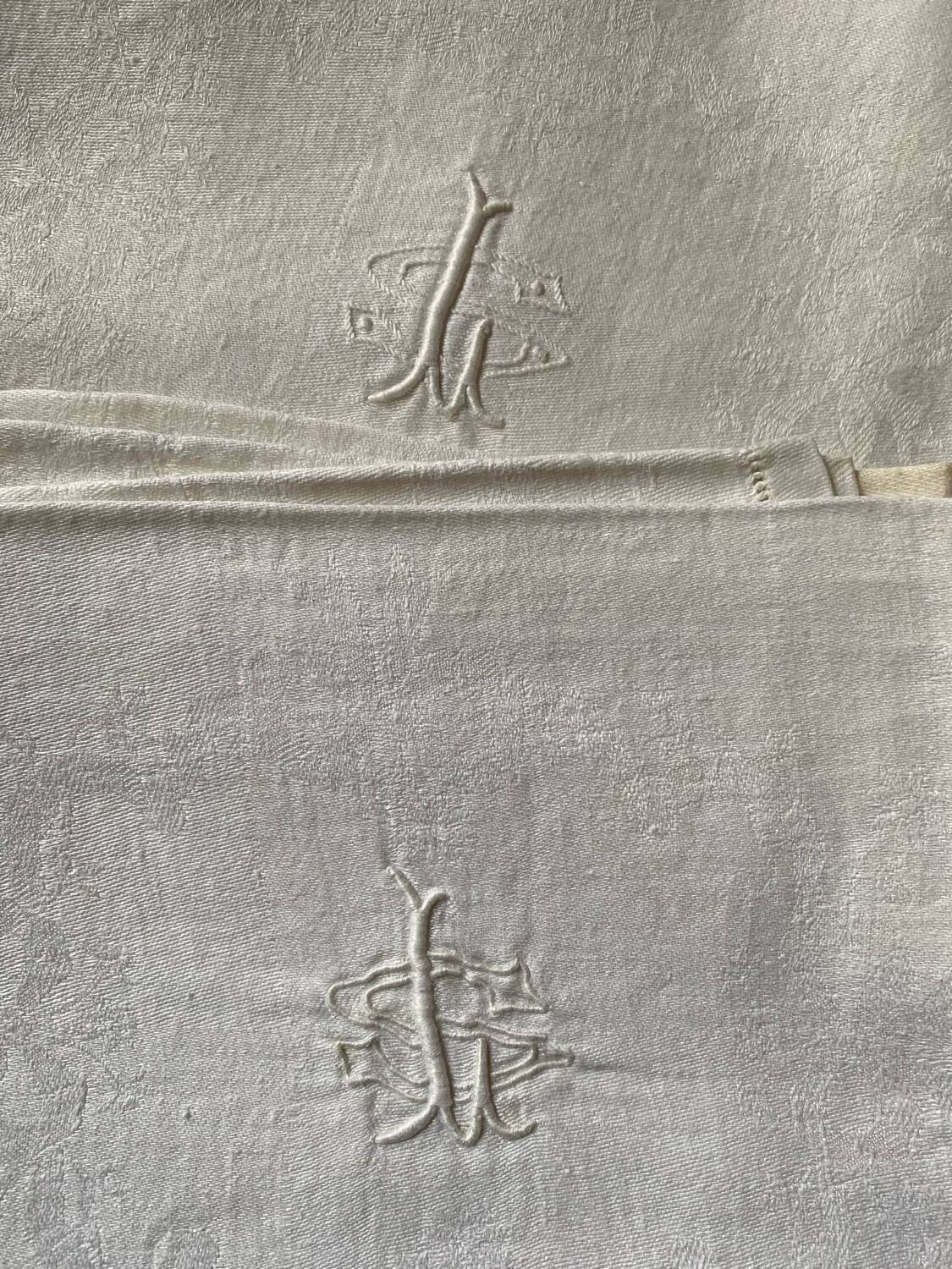 6  serviettes de table en fil de coton damassé blanc monogramme SL.