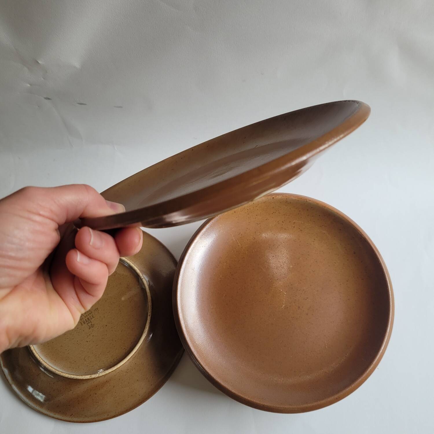 Stoneware dessert plates