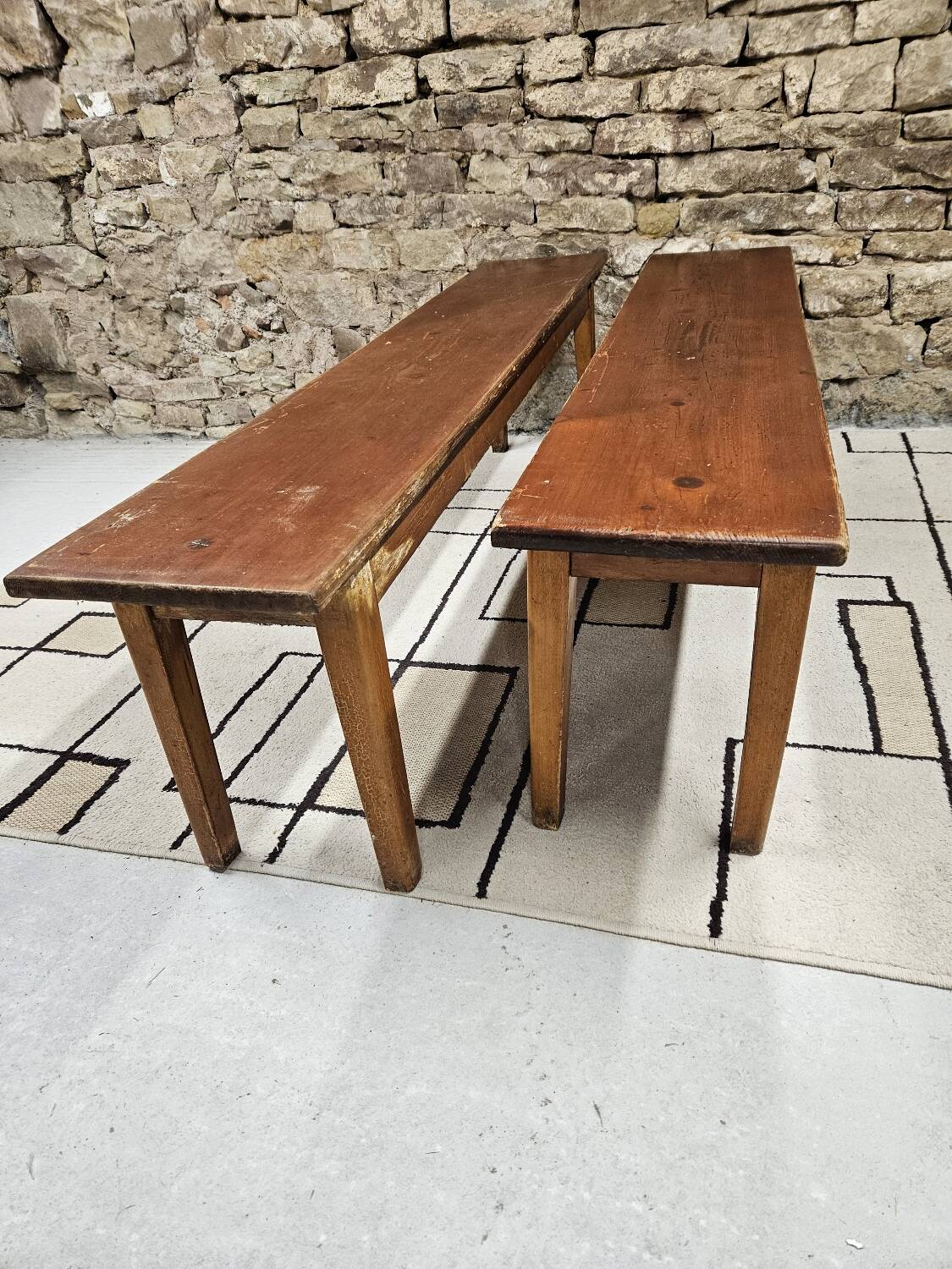Lot deux bancs de ferme sapin vintage