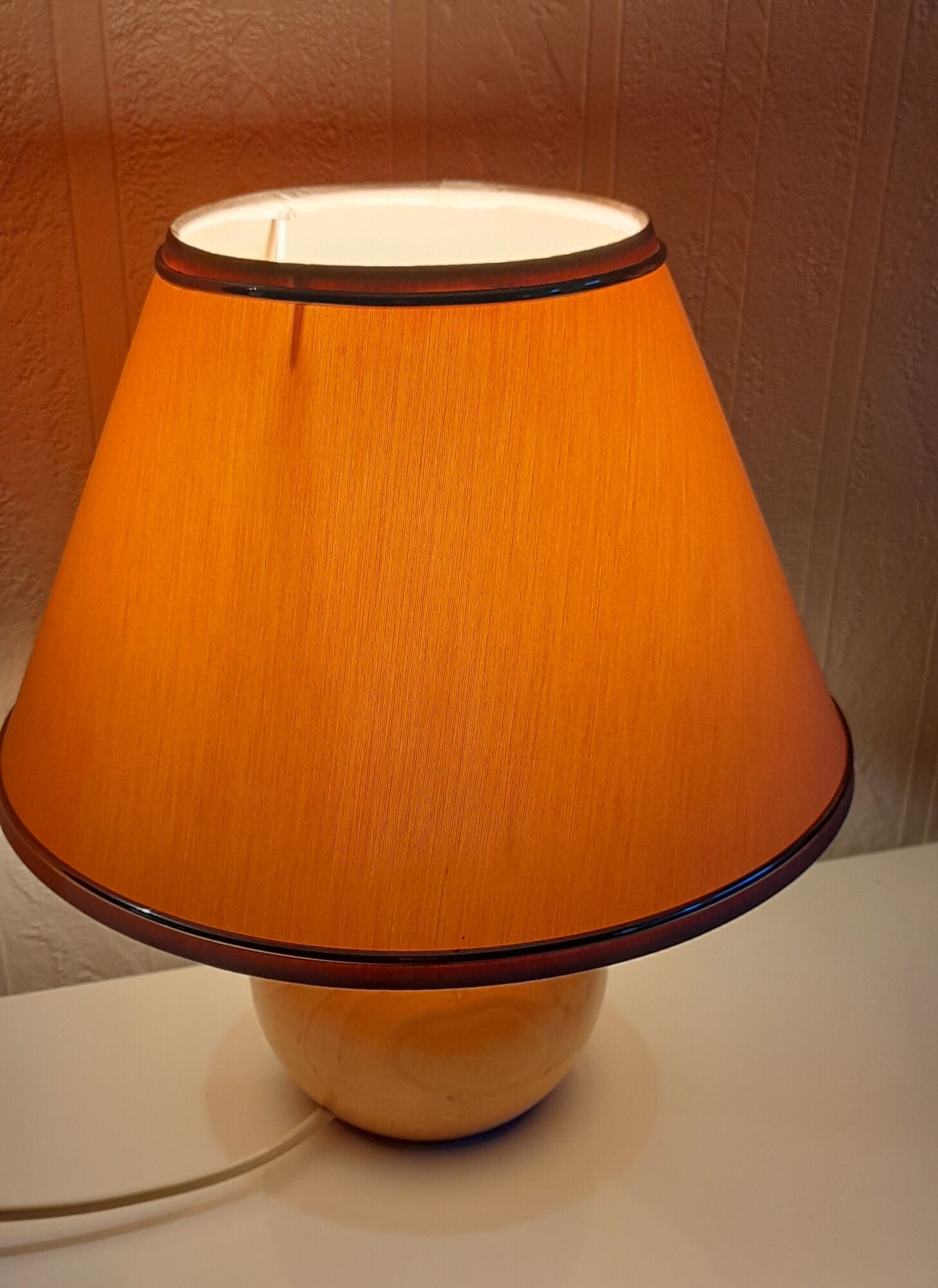 Lampe de chevet pied boule bois blond, abat jour ecru