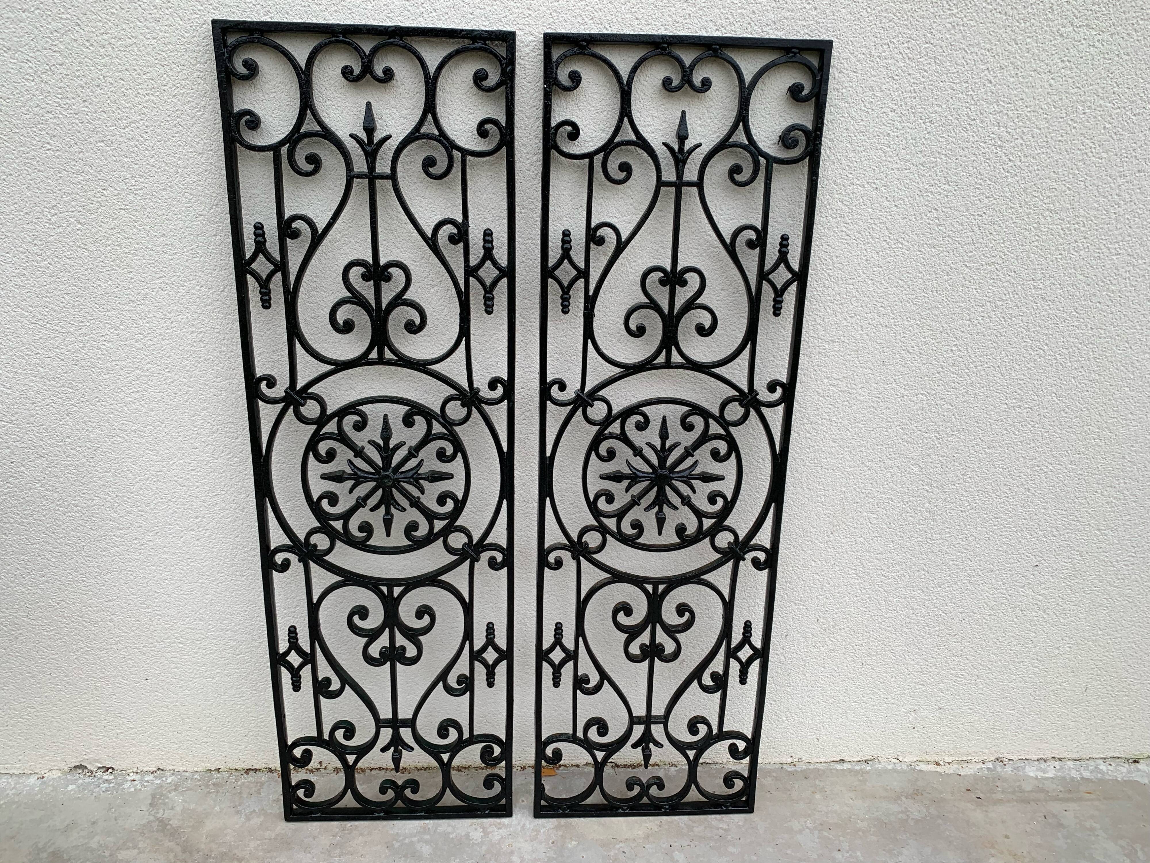2 old art deco cast iron grid decorated with a rose window