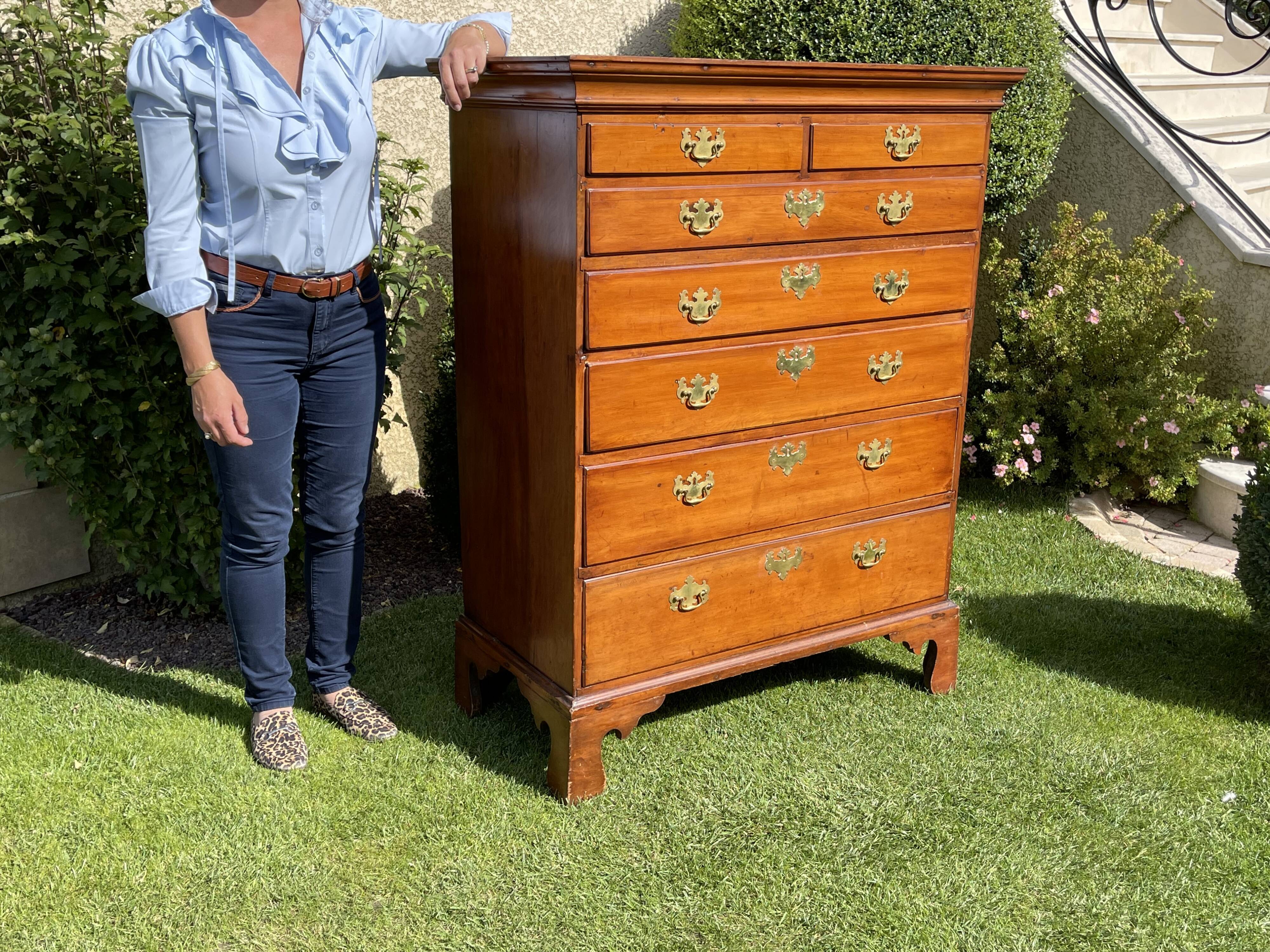 Semainier with support height in Mahogany