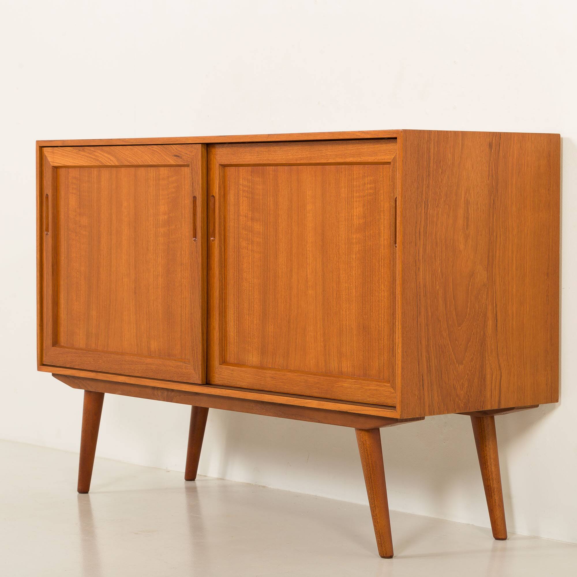Small Scandinavian teak sideboard, 1970s