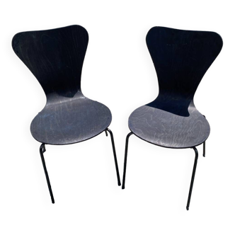 Paires dés chaises en bois