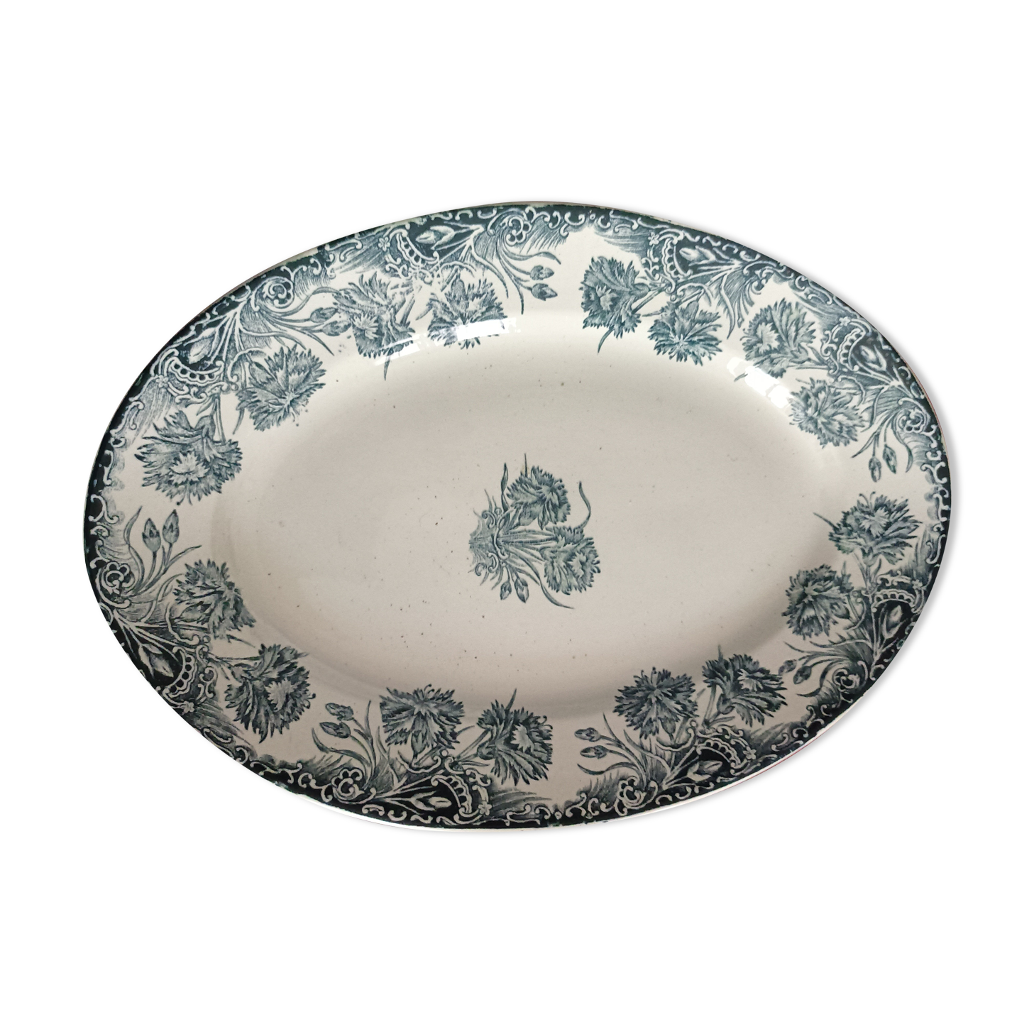 Ancient porcelain dish " Terre de Fer -Moulin des Loups " carnation models.