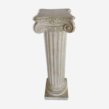 Colonne stèle en plâtre