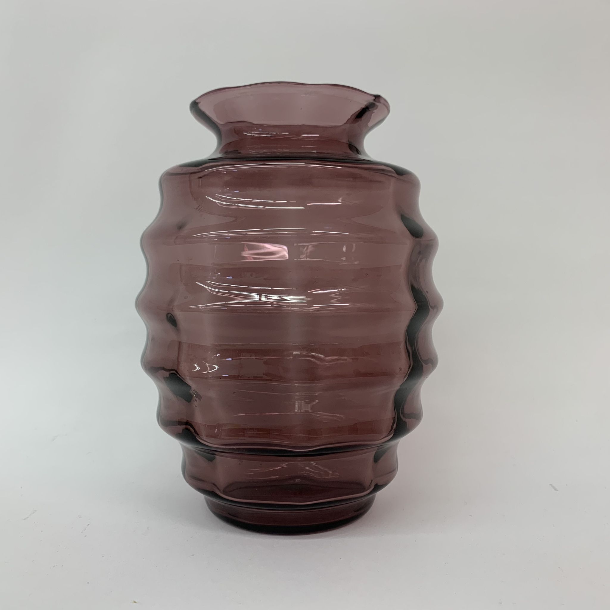 Vase Art déco Doyen en verre violet, années 1930