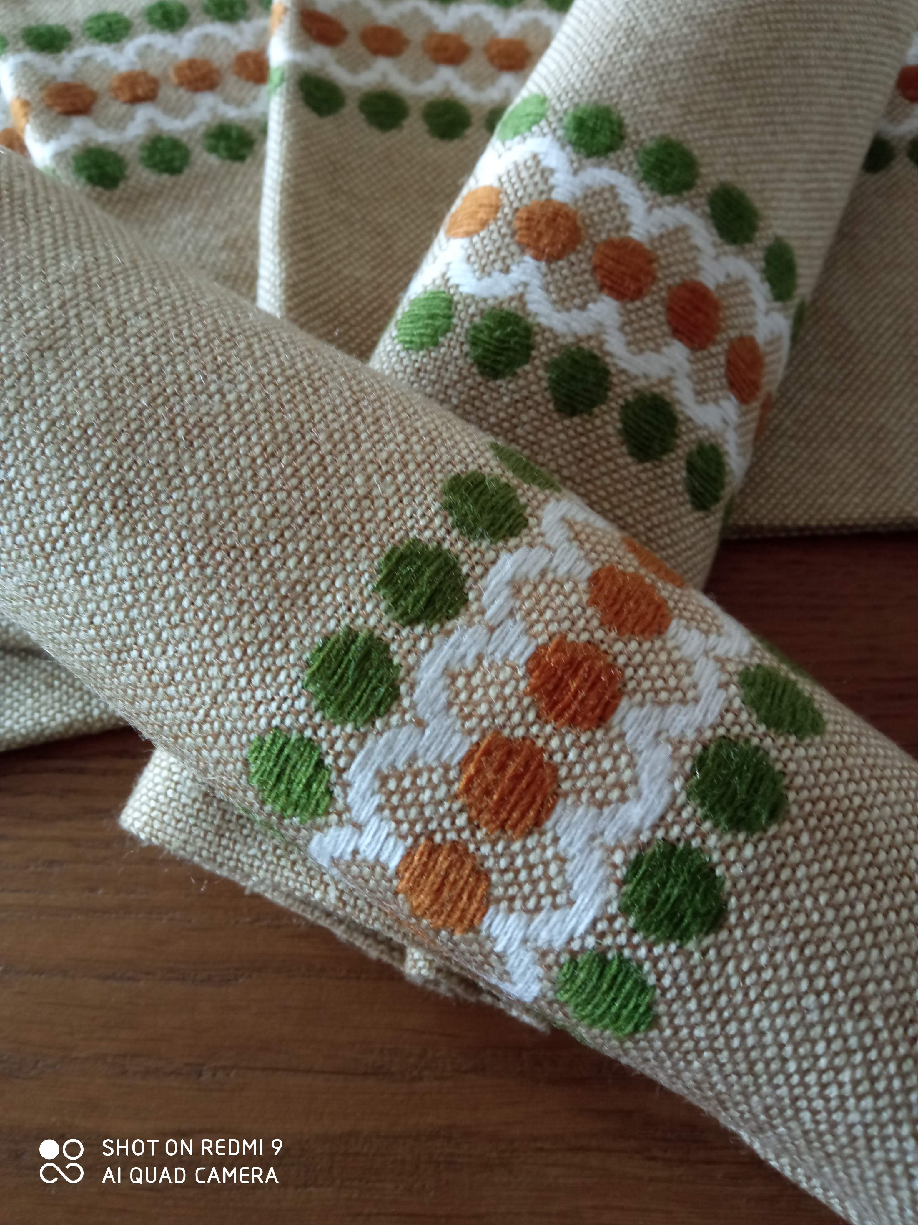 8 vintage 1970 napkins