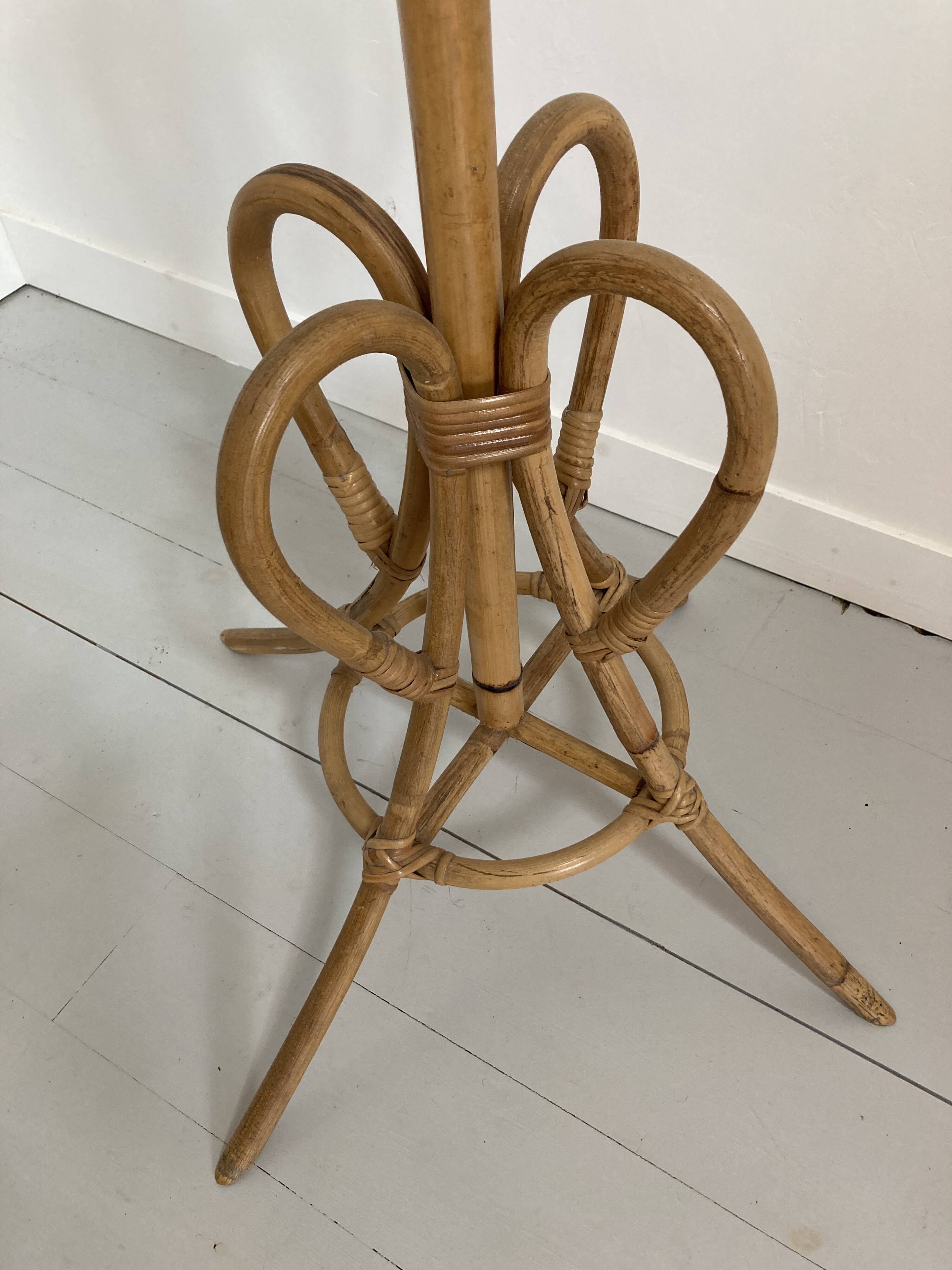Vintage 50's rattan parrot coat rack