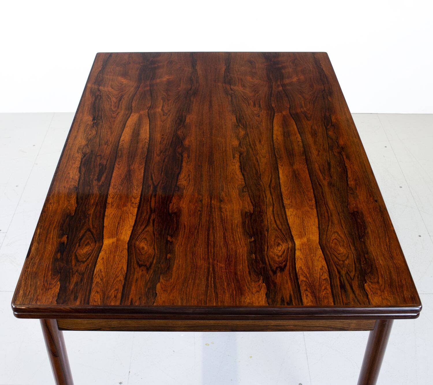 Table à manger extensible en palissandre danois du milieu du siècle