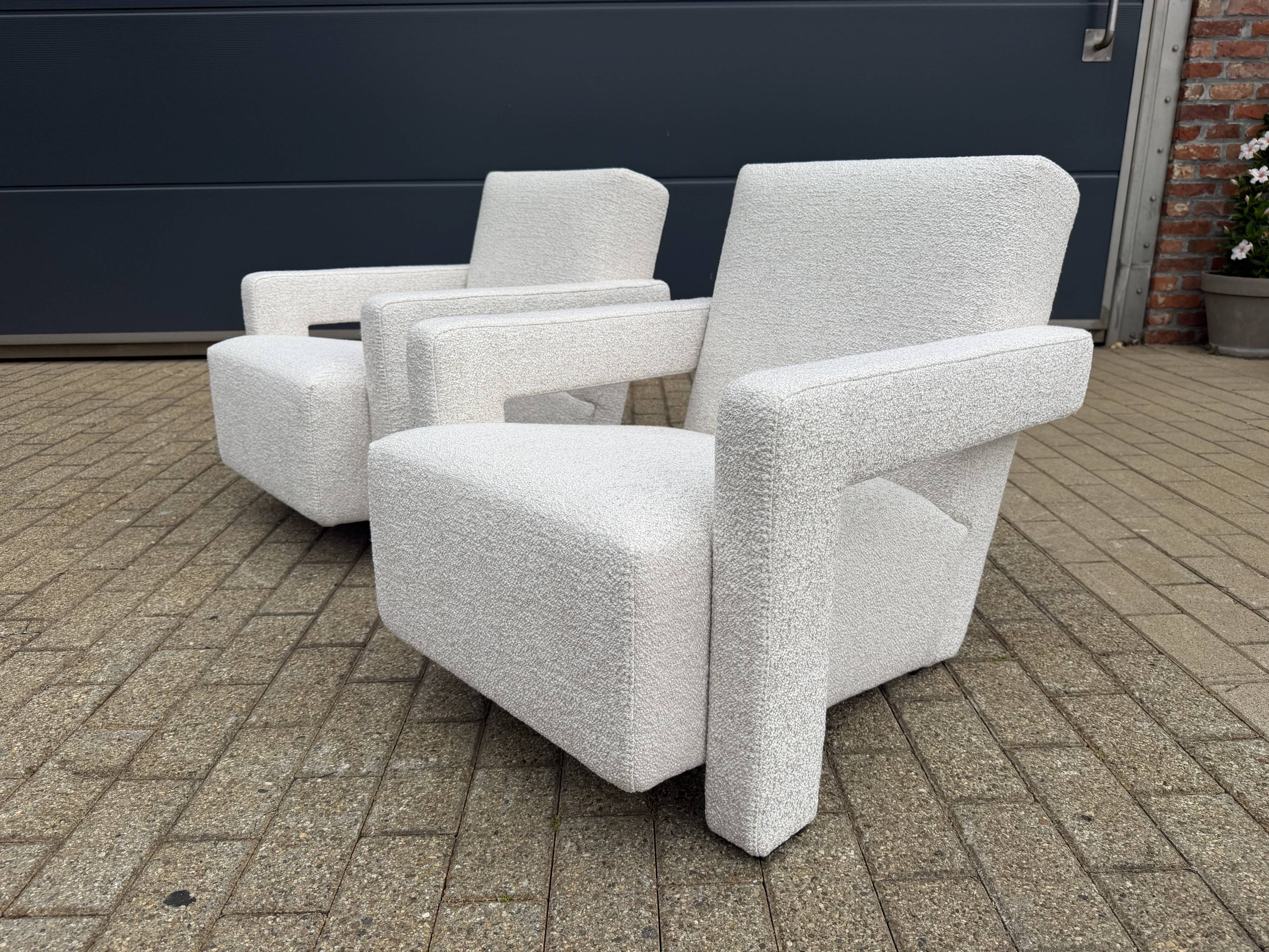 Cassina Utrecht chair in Beige Bouclé, Gerrit Rietveld, in NEW CONDITION!!