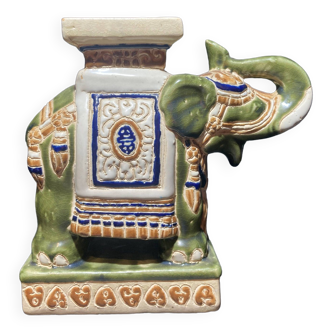 Vase en forme d'éléphant