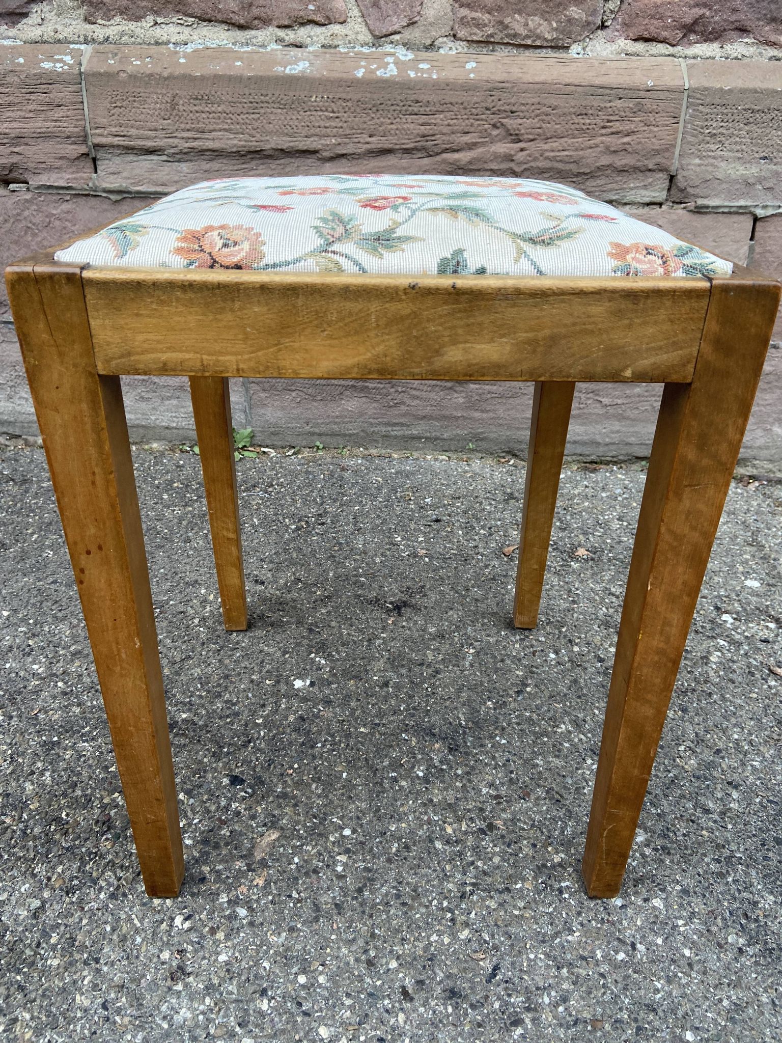 Tabouret style Louis XVI tapisserie vintage