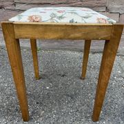 Tabouret style Louis XVI tapisserie vintage
