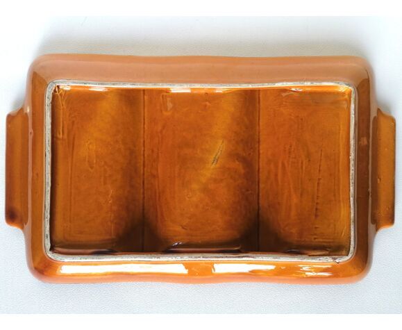 Majolica dish enamelled slip with compartments