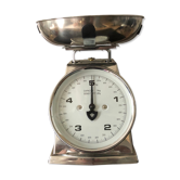 Vintage metal scale capacity 5 kg