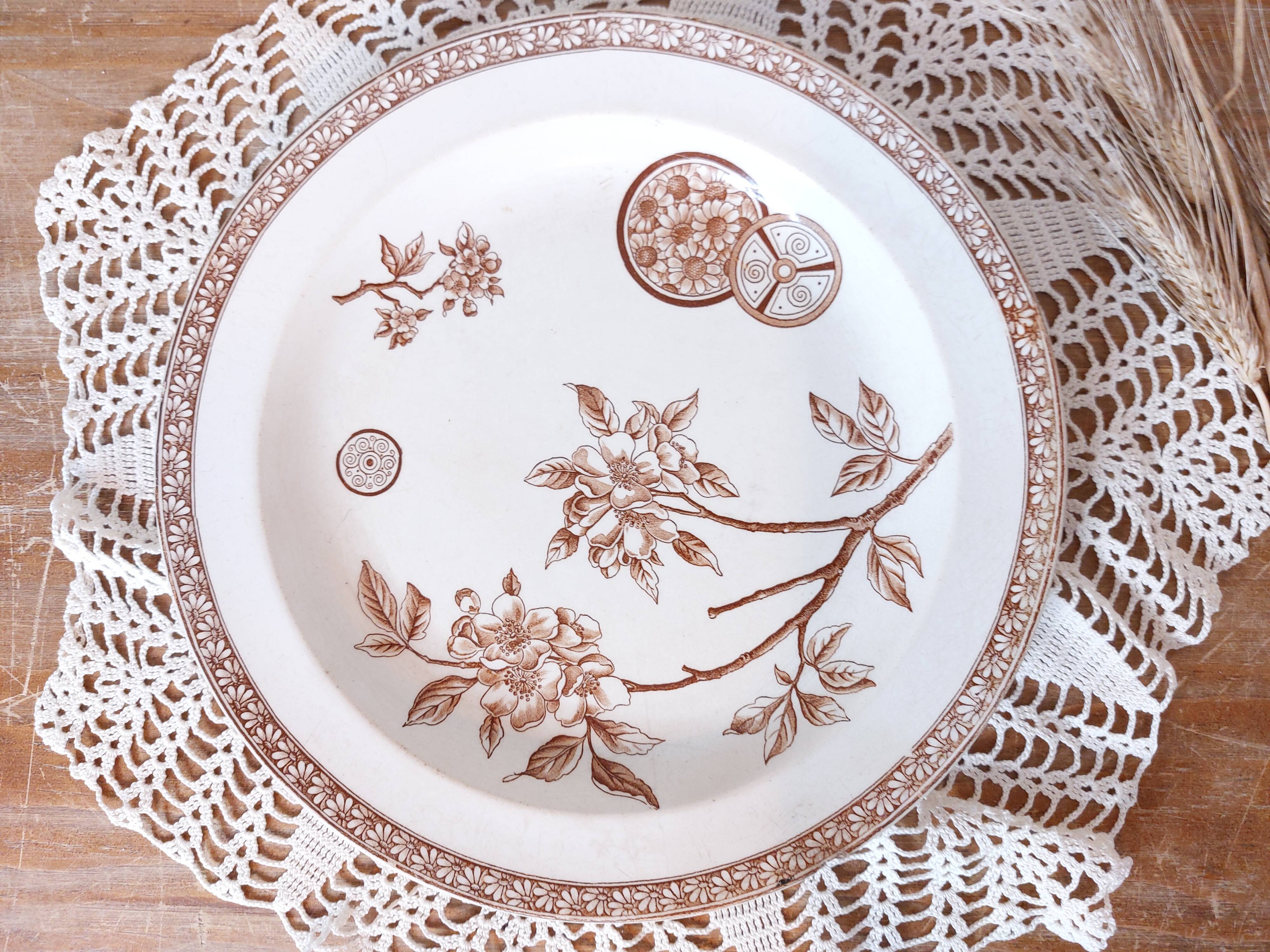 Large hollow iron earth dish daisy decor