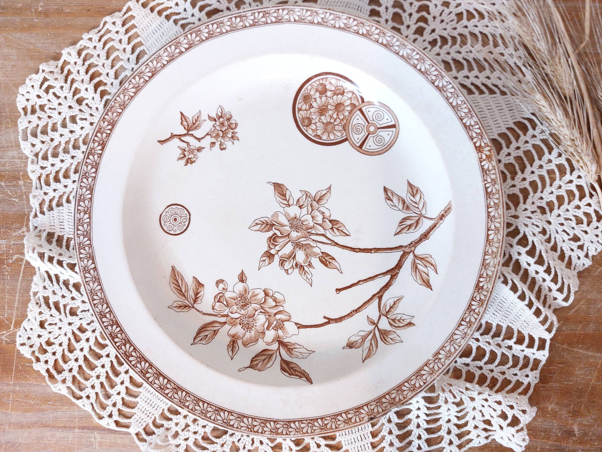 Large hollow iron earth dish daisy decor