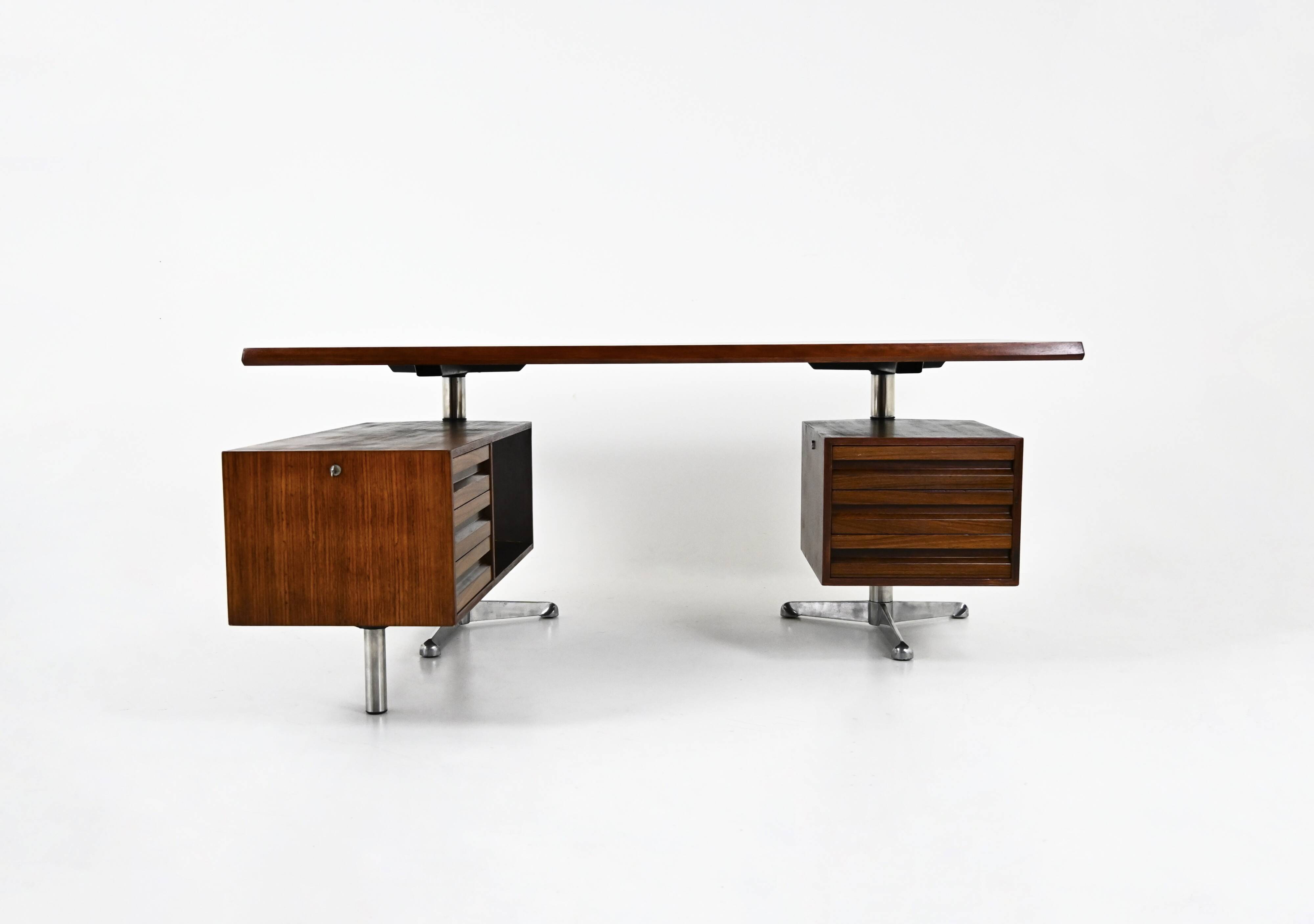 Desk by Osvaldo Borsani for Tecno, 1960s