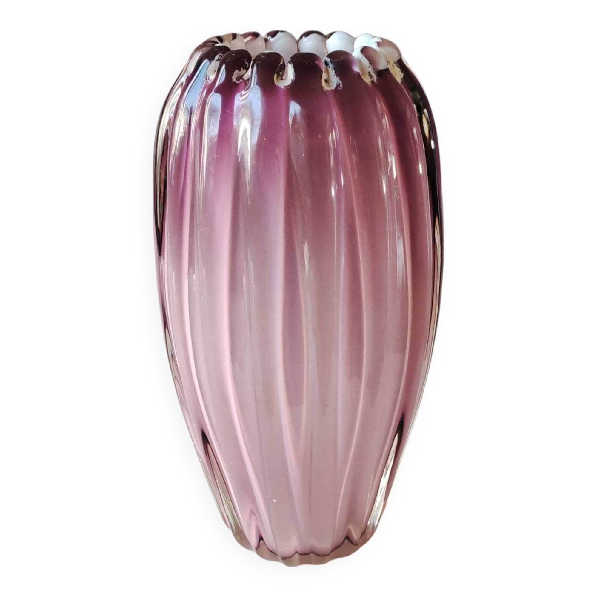 Organic floral vase. Blown glass in pink tones. Seguso Murano style