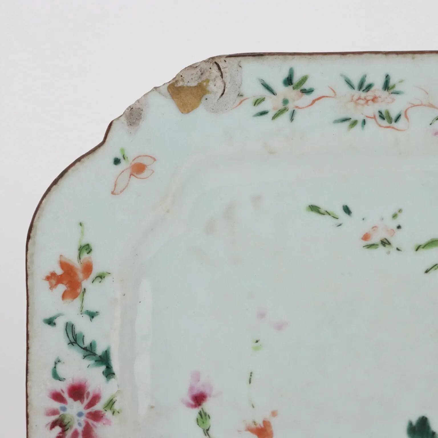 Ancient polylobed porcelain plateau from the Yongzheng period '700
