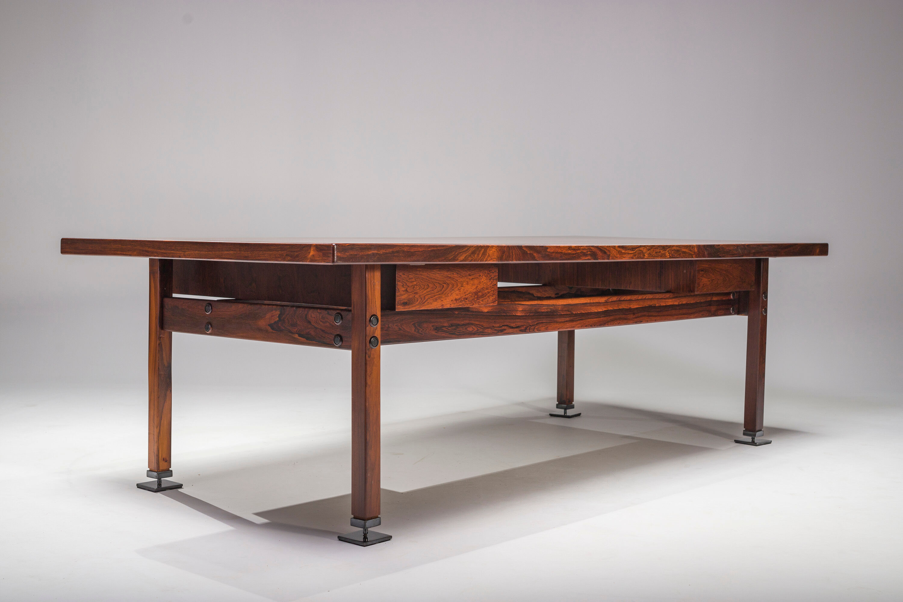 Mid-Century Modern Jacaranda Itamaraty Desk by Sergio Rodrigues for Oca, Brazil, 1960s