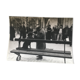Photo années 80. Art contemporain chien clown Beaubourg