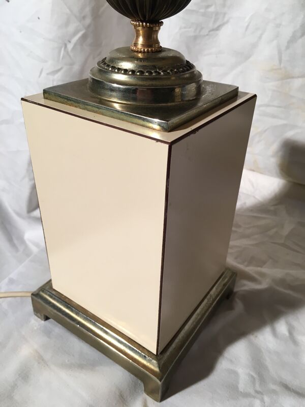 Paire de lampes oeufs style Hollywood Regency