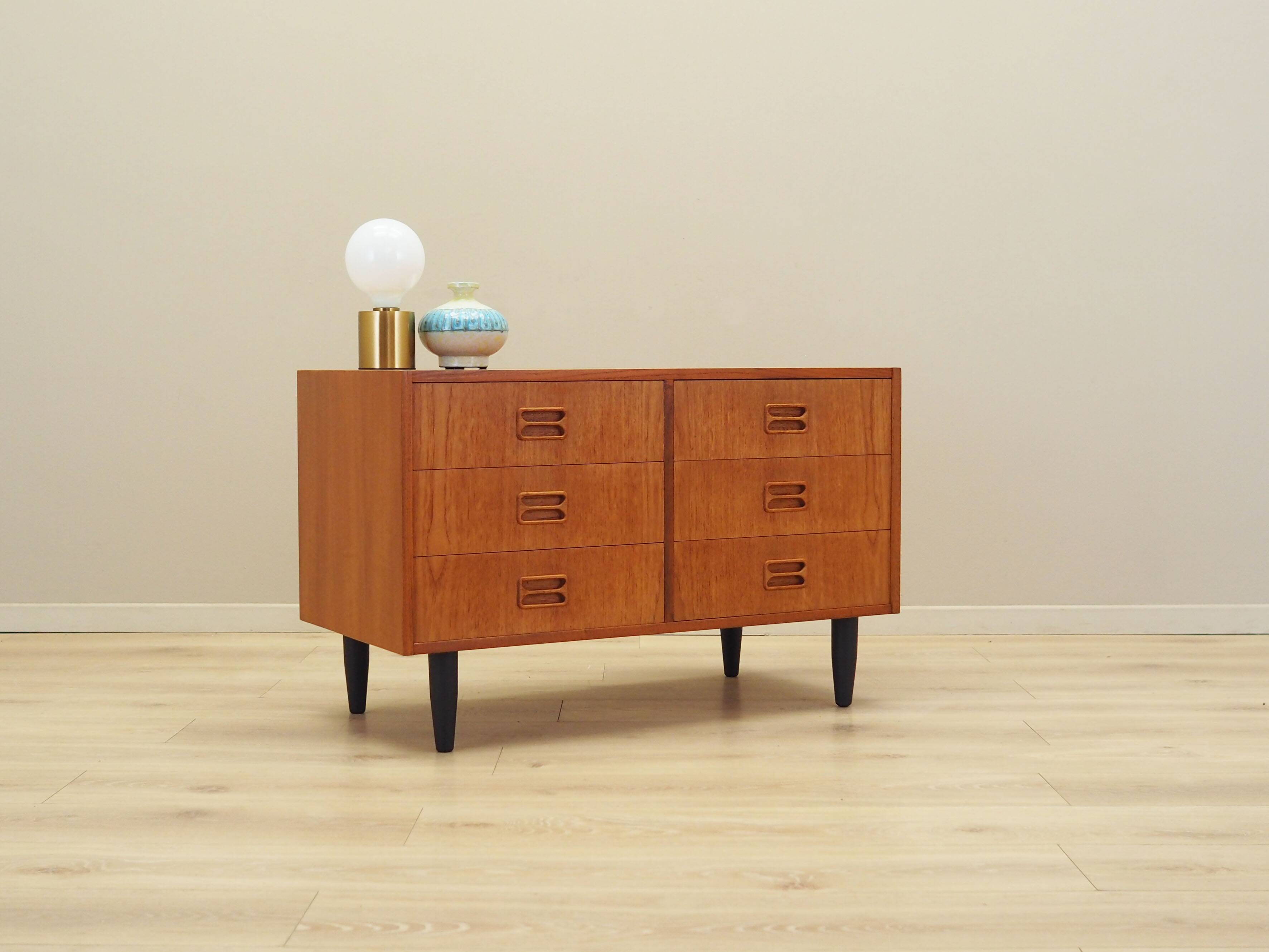 Commode en teck, design danois, années 1960, fabrication : Danemark