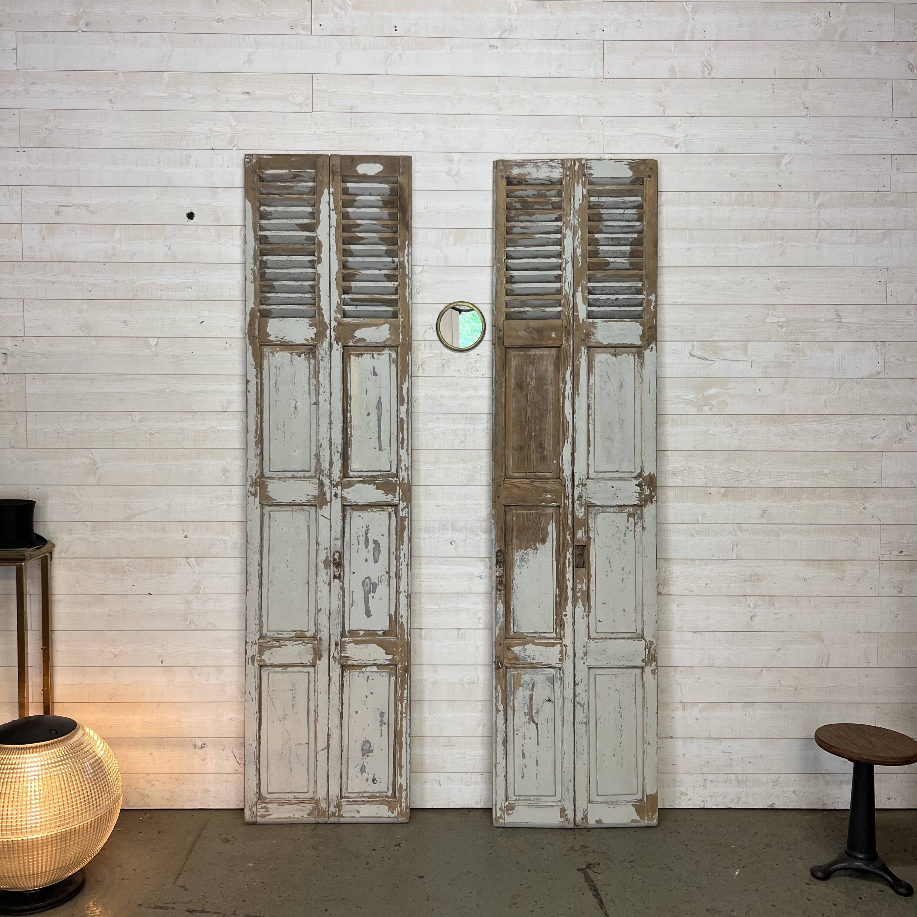 Ancienne persiennes volets patinées