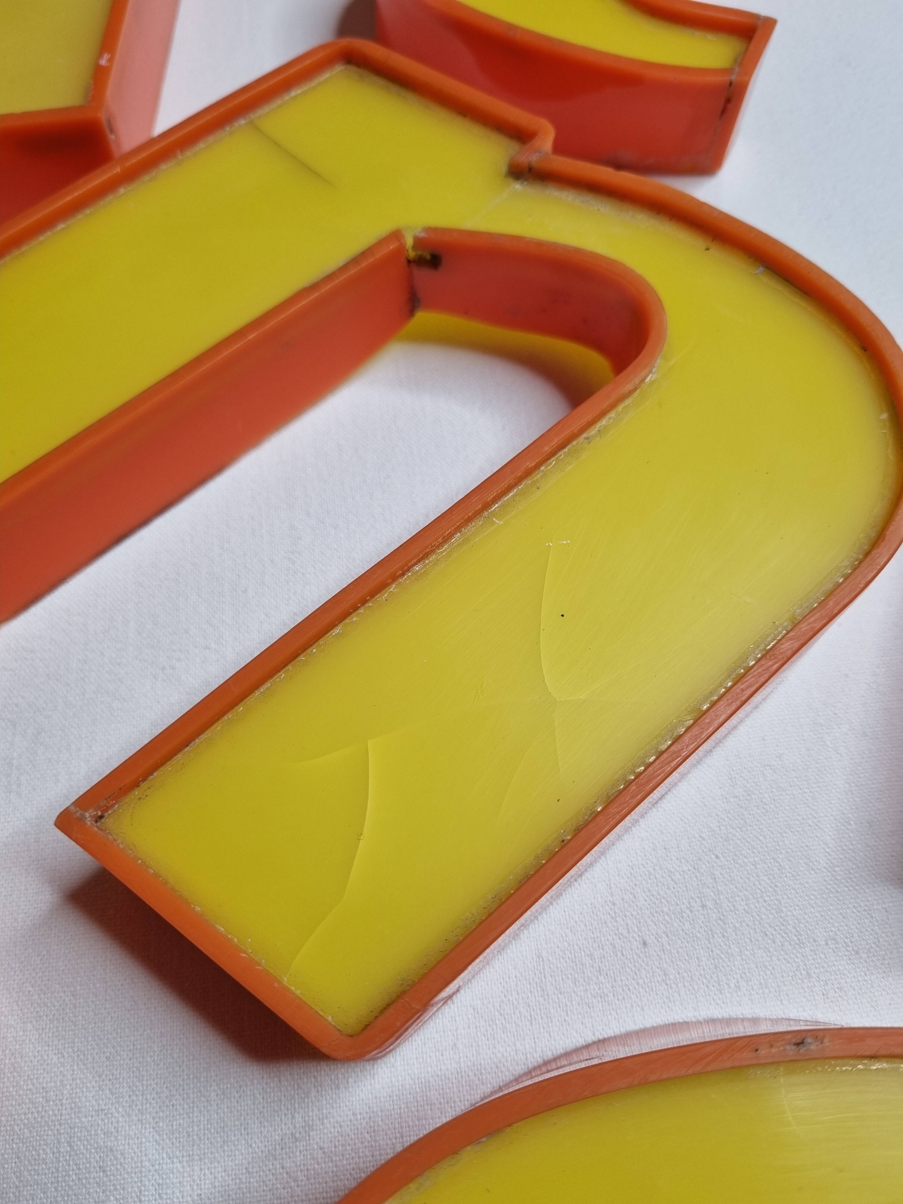 Set of 19 "pop" sign letters, 20 cm