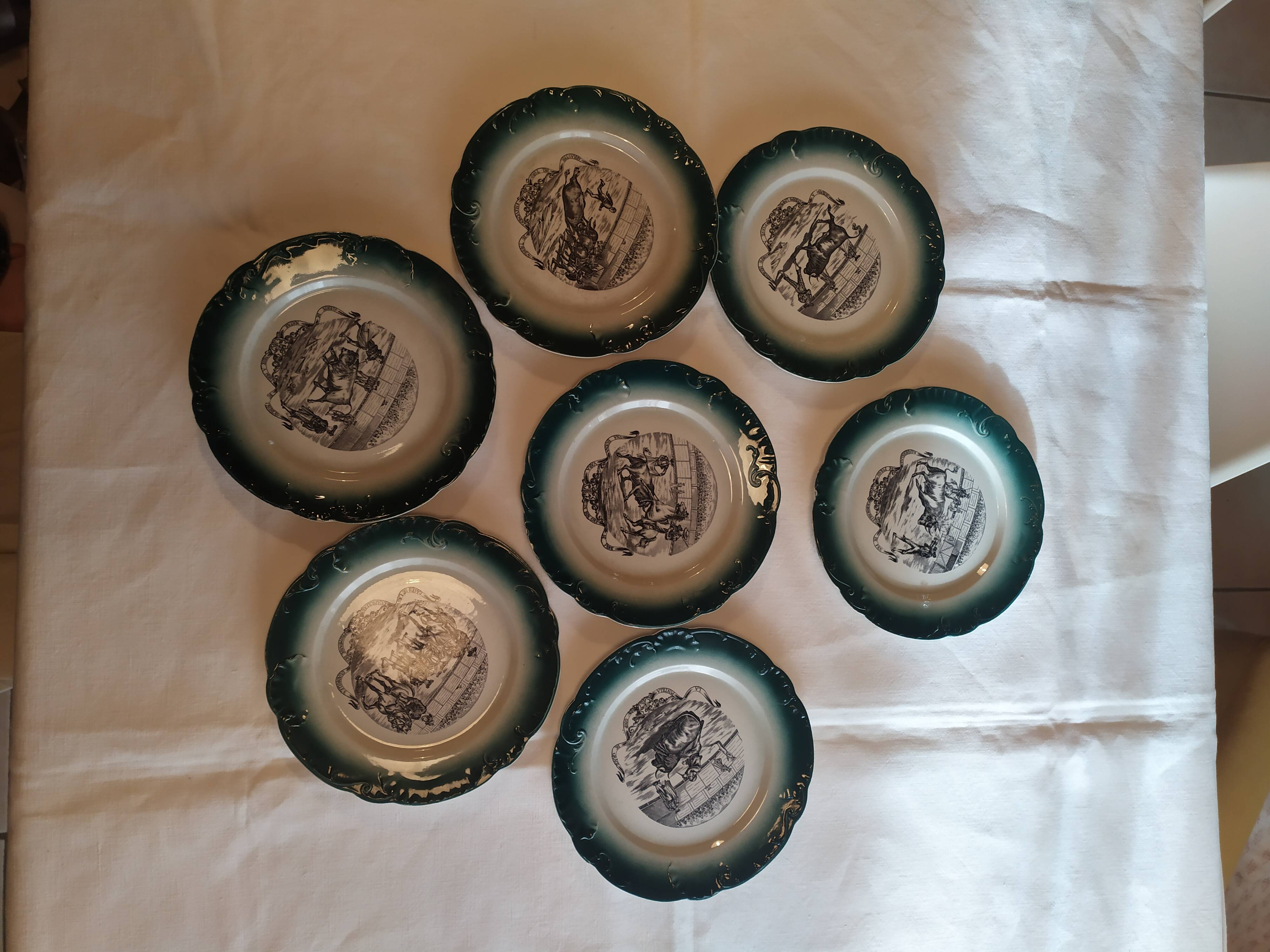 Dessert plates in Pexonne earthenware