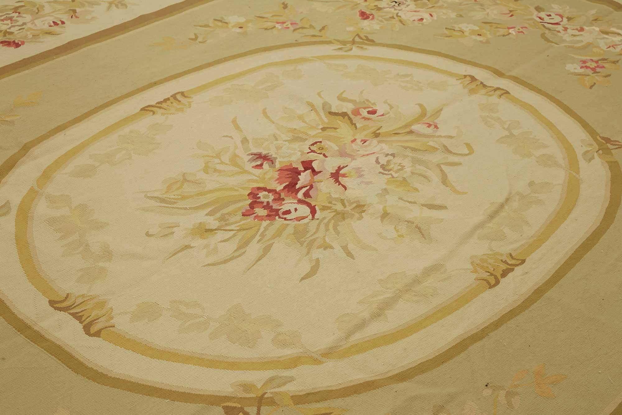 Handmade European Vintage Aubusson Kilim 299 cm x 422 cm
