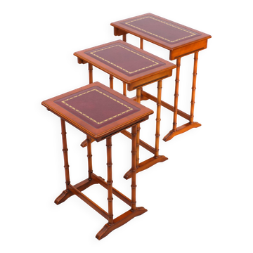 English Cherrywood Nesting Tables from Heldense, 1978, Set of 3