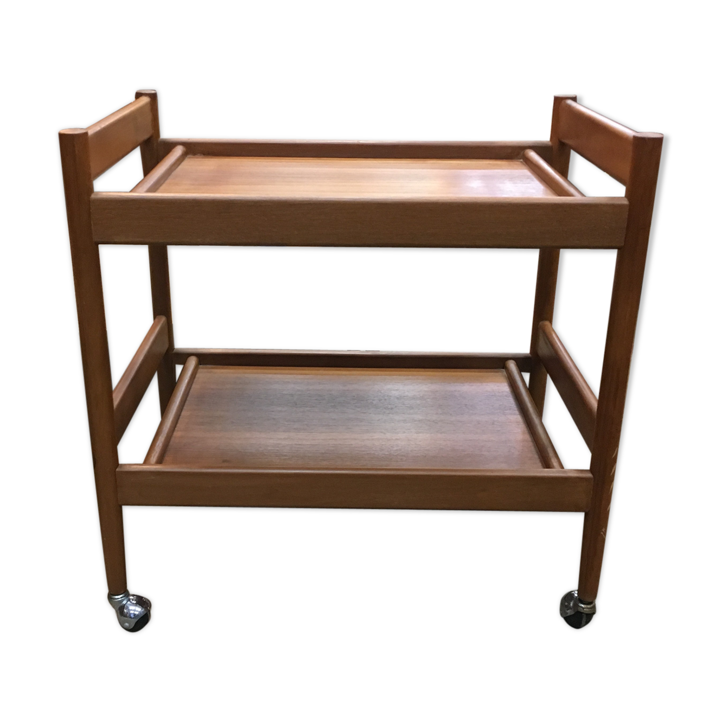 Serving Scandinavian roulette