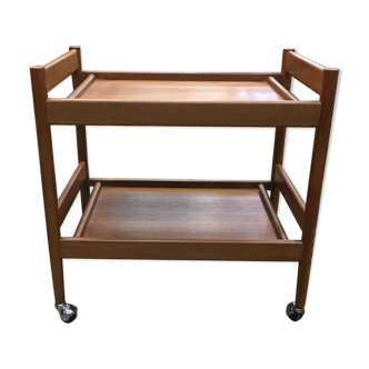 Serving Scandinavian roulette