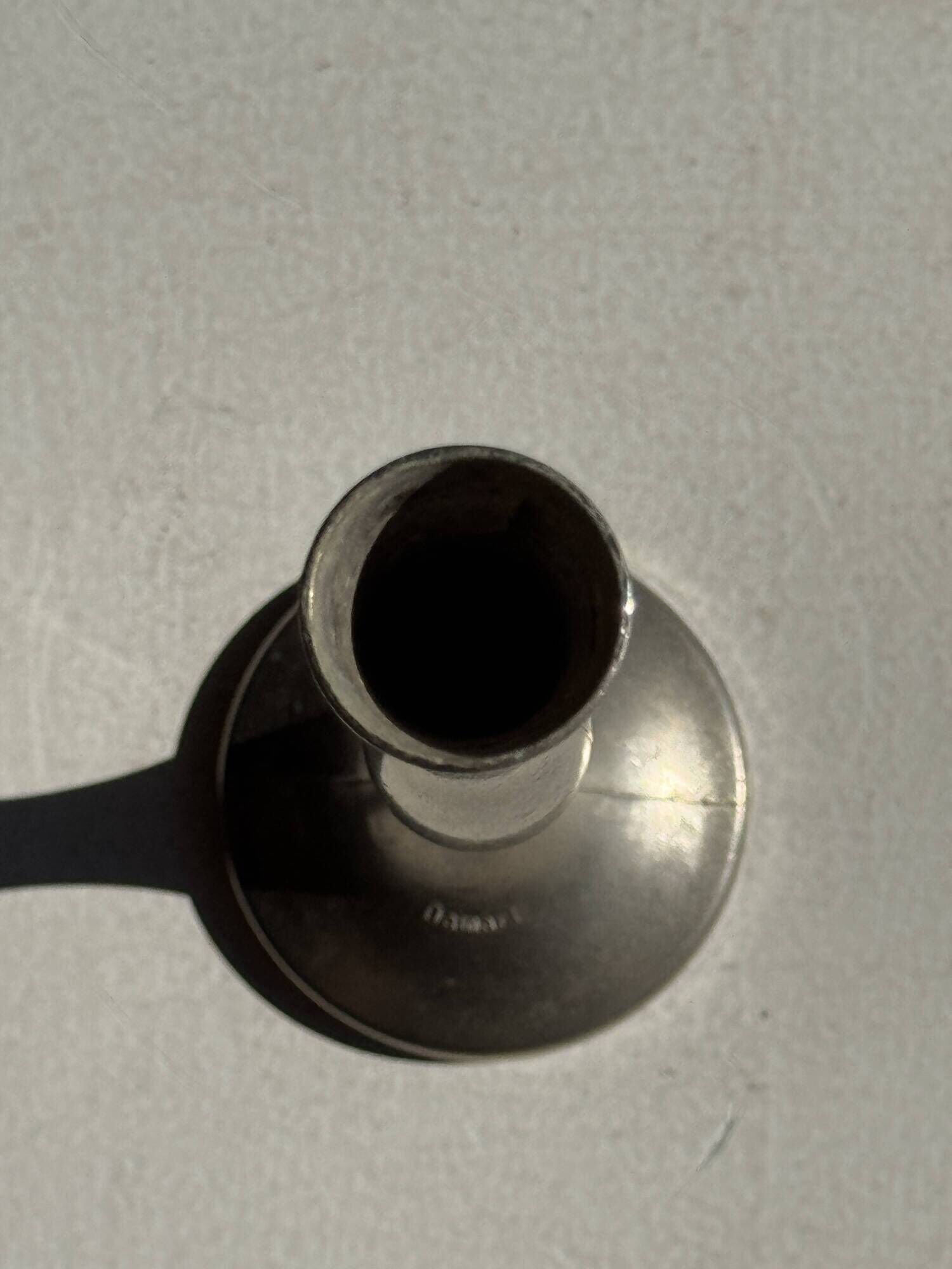 Vase soliflore vintage en métal gris à pied évasé H17 D6