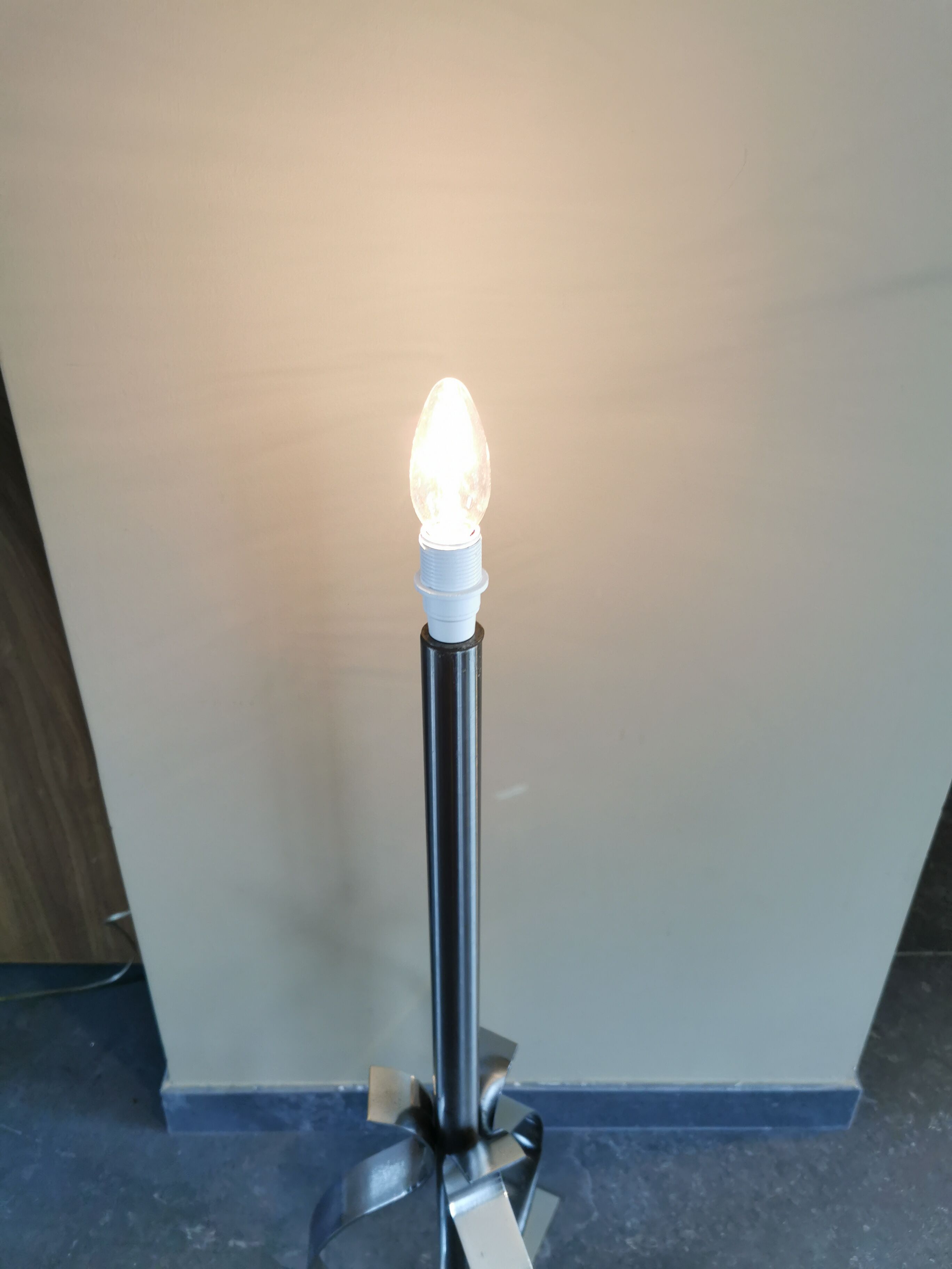 Vintage chrome metal tripod lamp base