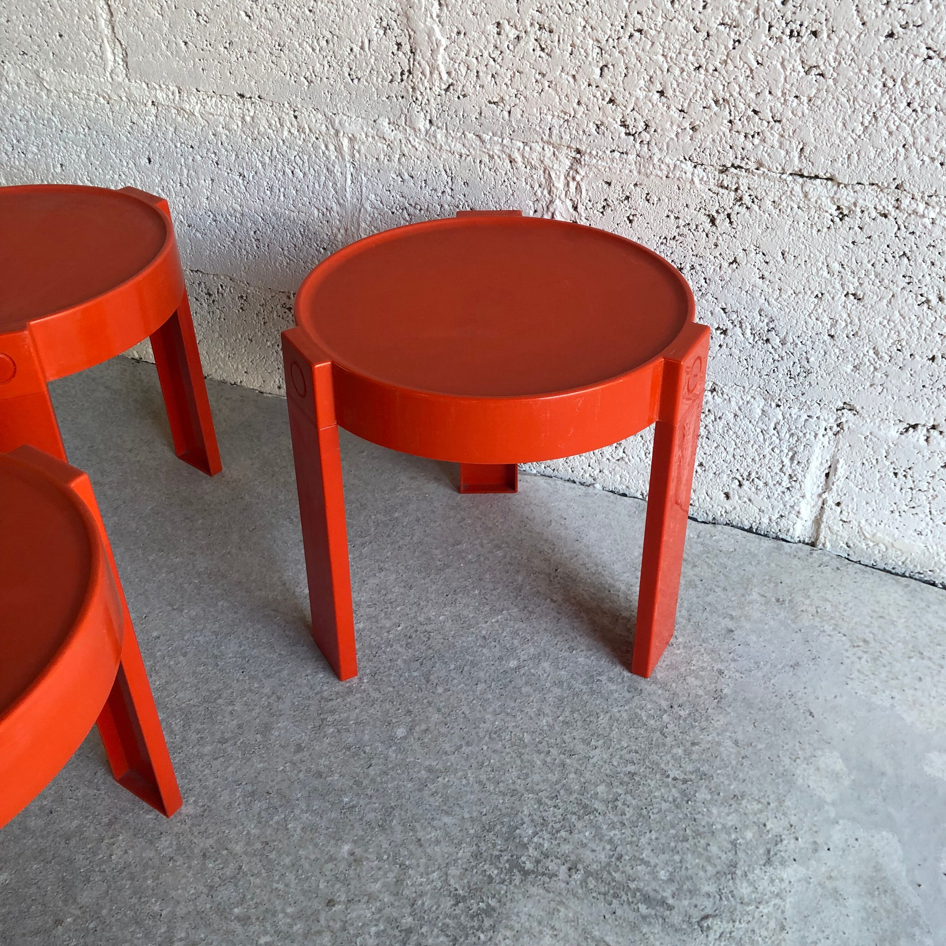 Coffee table / flair bedside table for prisunic