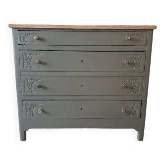 Large solid oak chest of drawers